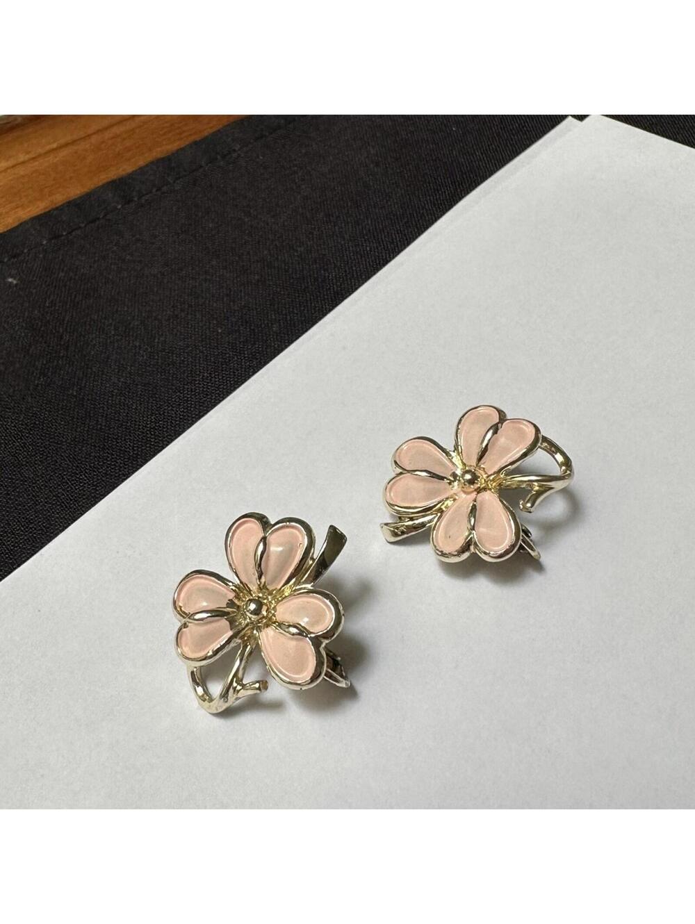 Vintage Coro Pink Enamel 3 Leaf Clover Gold Tone Clip On Earrings Signed